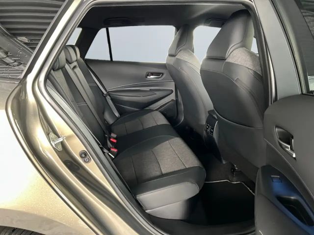 Toyota Corolla Hybride Team D