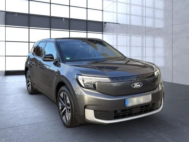 Ford Explorer Premium RWD