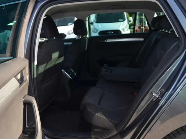 Skoda Superb Superb Kombi 2,0 TDI DSG LED VIRTUAL AHV 1.Besitz