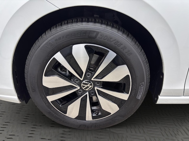 Volkswagen Golf 2.0 TDI DSG Golf VIII Variant