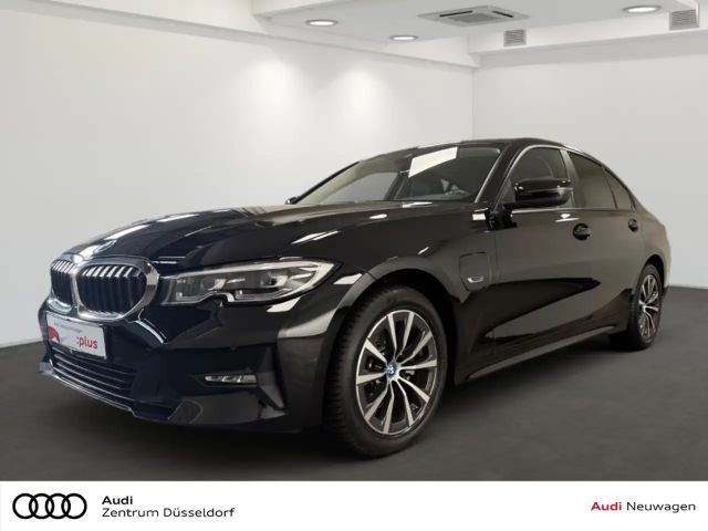 BMW 320 320e Advantage pakket Sedan