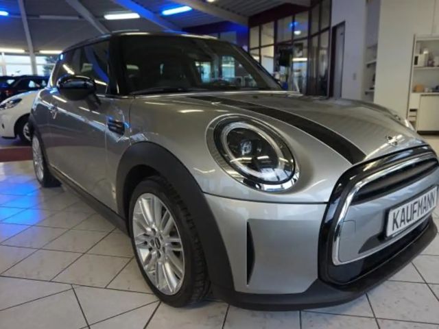 MINI Cooper COOPER 1,5 CAMDEN LEDER NAVI LED SHZ TEMPOMAT 17"