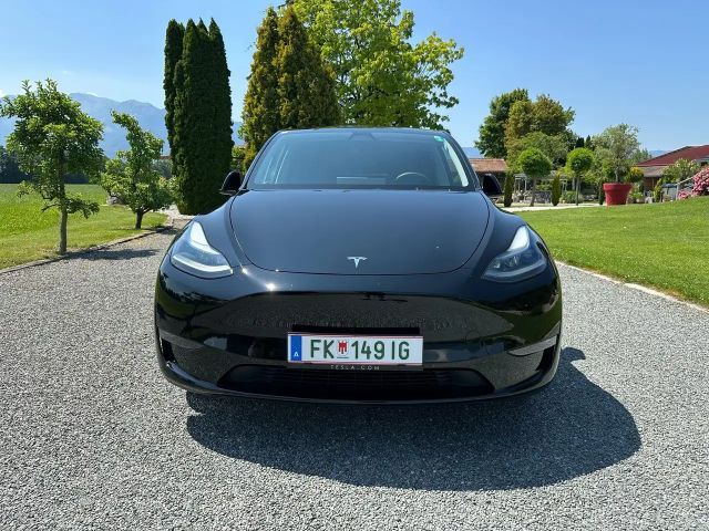 Tesla Model Y Long Range