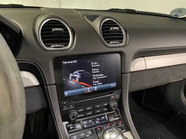 Porsche Cayman Coupé