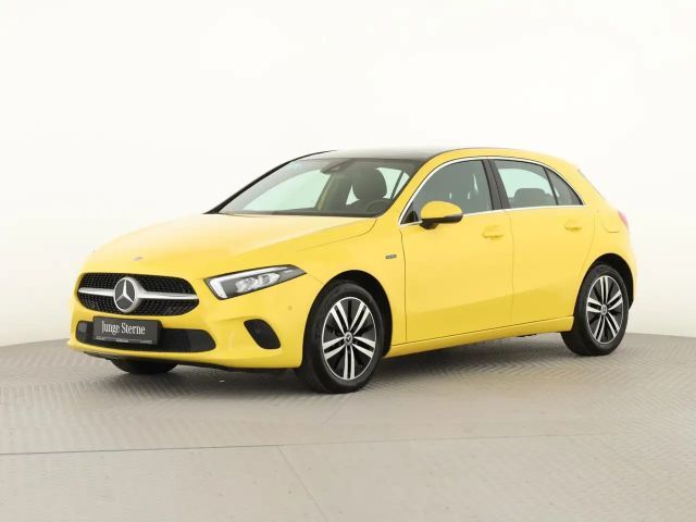 Mercedes-Benz A 250 A 250 e