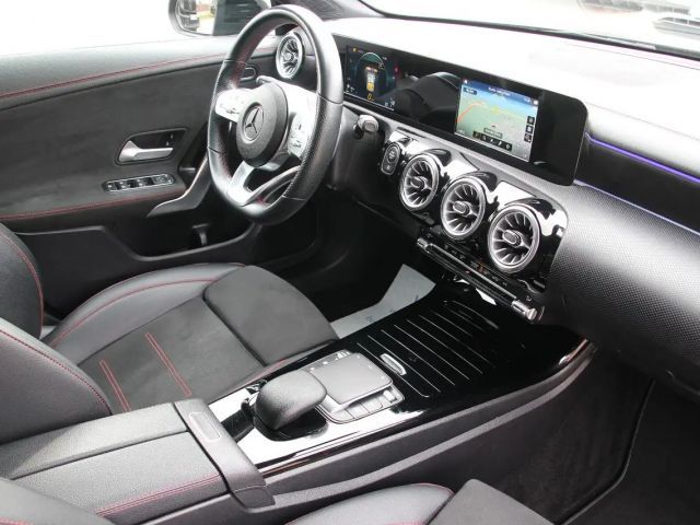 Mercedes-Benz CLA 200 AMG Line