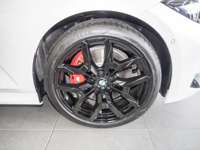 BMW 320 320i M-Sport Sedan