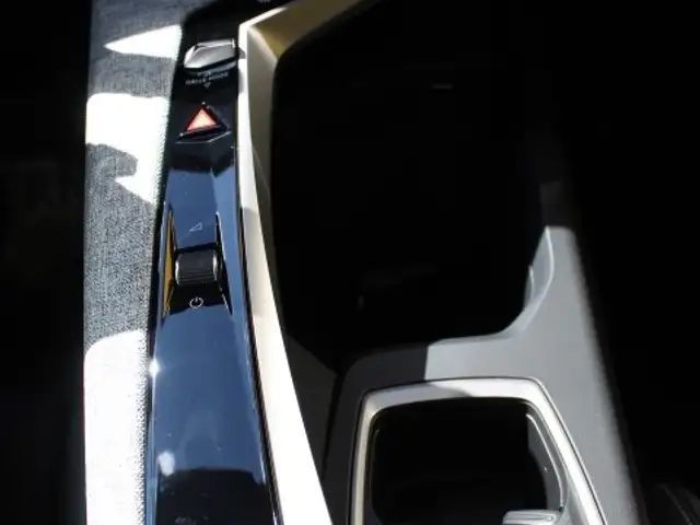 Peugeot E-5008 Allure Pack