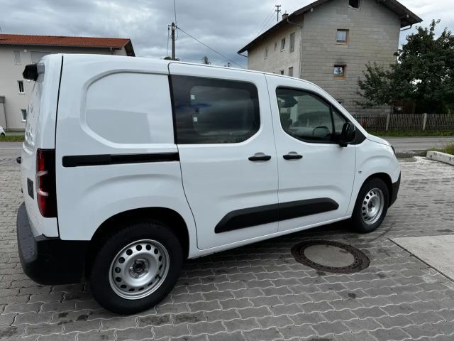 Fiat E-Doblo e-Doblo L1 EHZ (50-kWh)