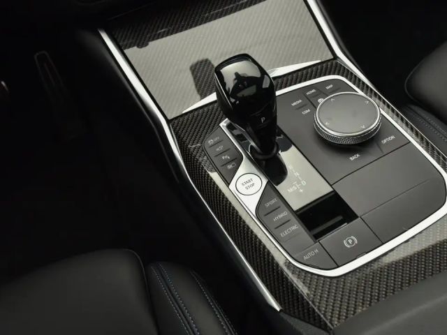 BMW 330 330e Sedan xDrive