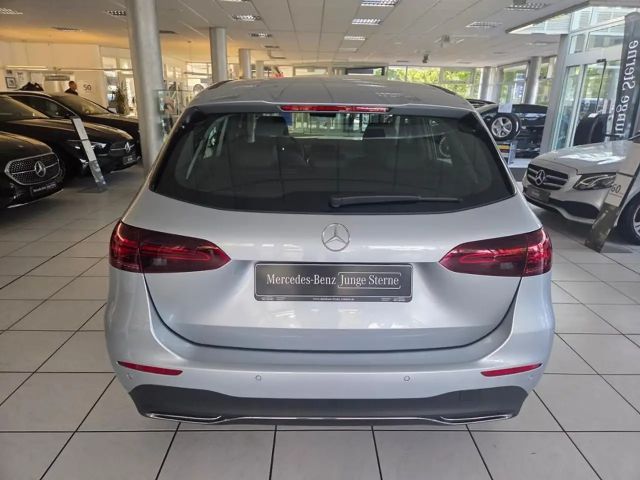 Mercedes-Benz B 200 Progressive Sedan