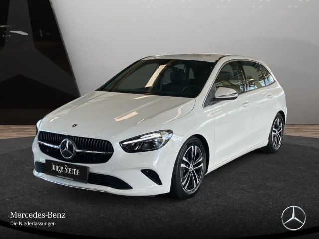 Mercedes-Benz B 200 Progressive Sedan