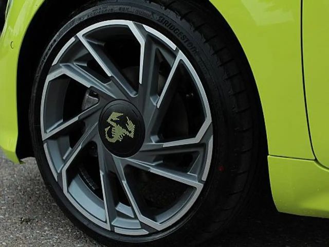 Abarth 500e Cabrio Scorpionissima