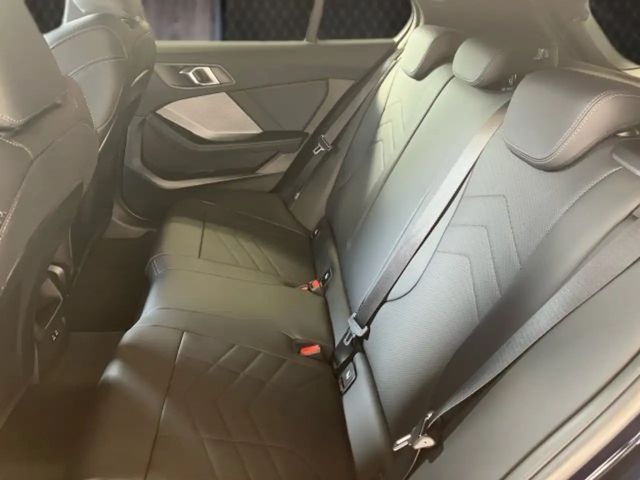 BMW 120 120d 5-deurs Sedan