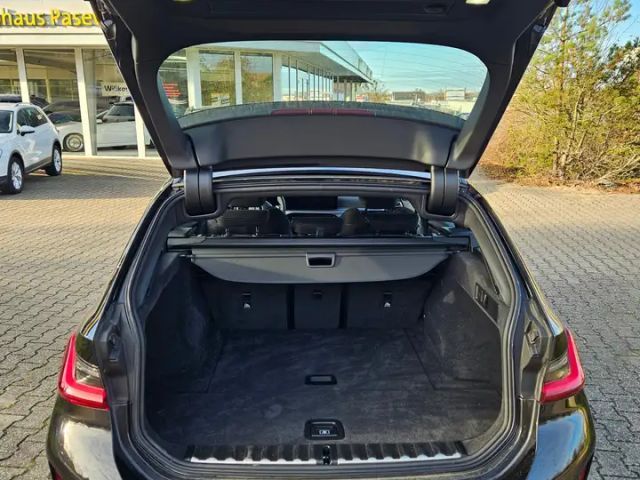 BMW 330 330e 330i M-Sport xDrive