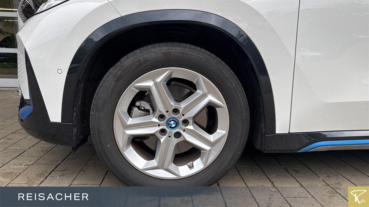 BMW iX1 xDrive30