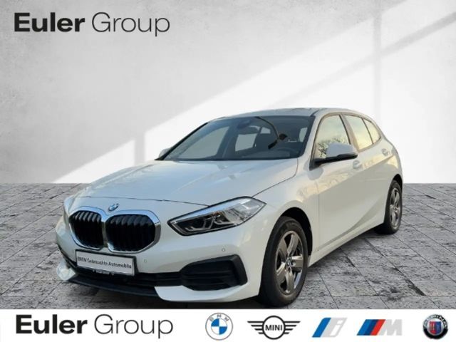 BMW 118 118i 5-deurs Sedan