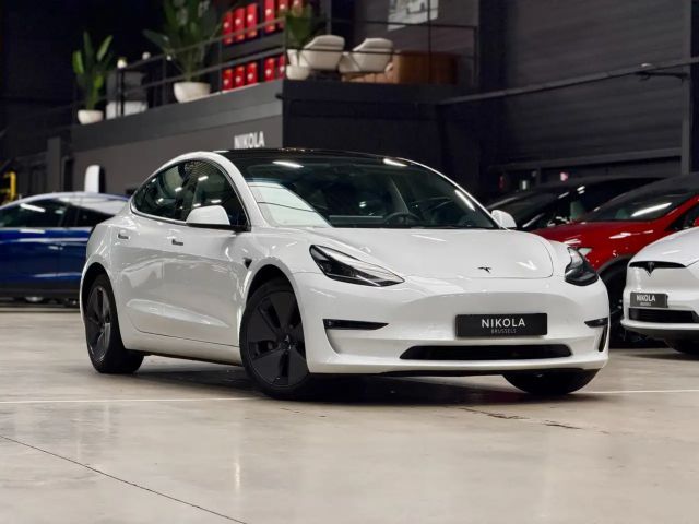 Tesla Model 3 AWD Long Range