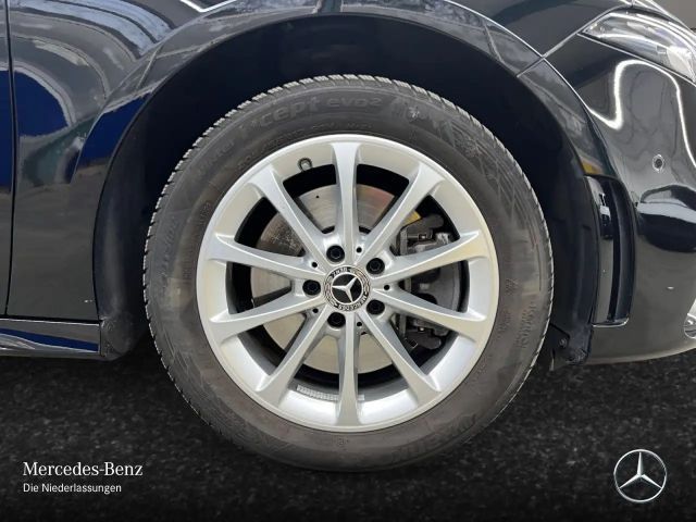 Mercedes-Benz A 250 A 250 e AMG Line