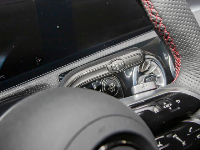 Mercedes-Benz CLA 180 AMG Line Shooting Brake