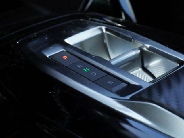 Peugeot E-208 Allure Pack