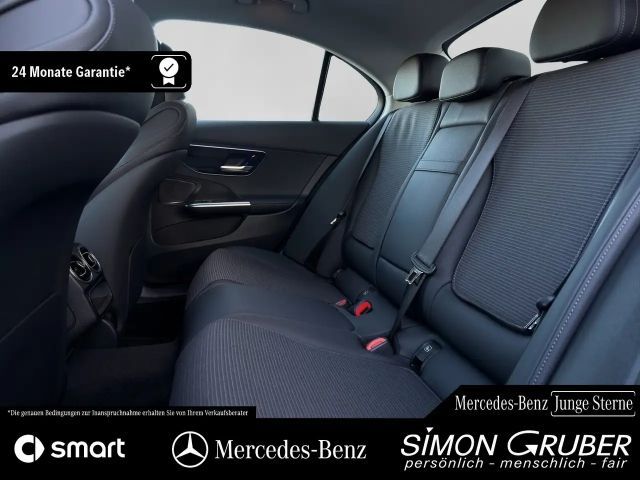 Mercedes-Benz C 180 AVANTGARDE Sedan