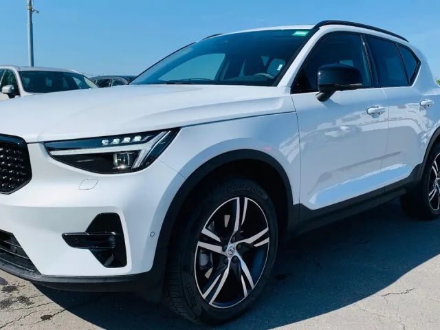 Volvo XC40 Dark Plus