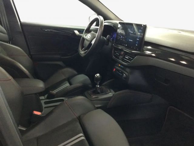 Ford Focus EcoBoost ST Line