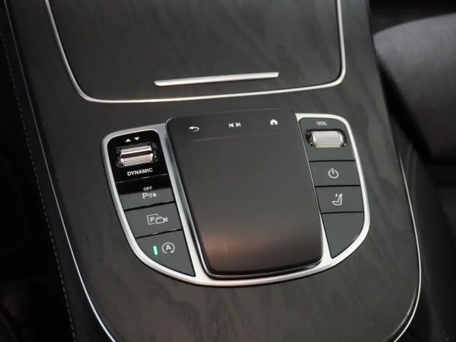 Mercedes-Benz E 200 E 200 d