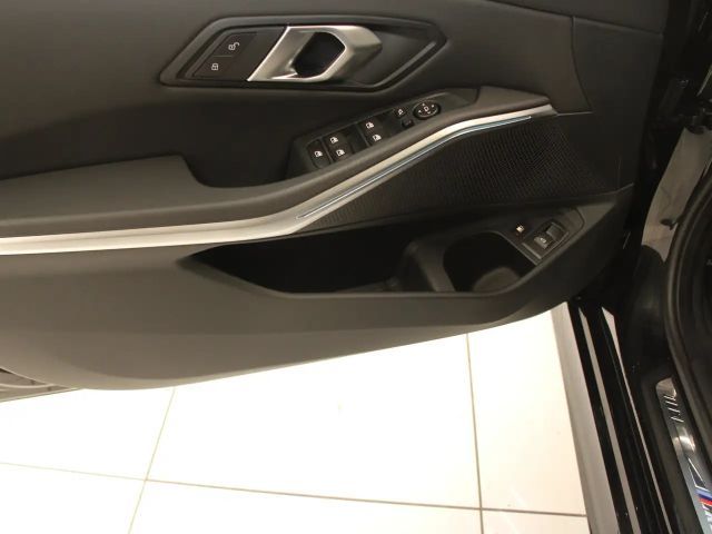 BMW 330 330e M-Sport Touring