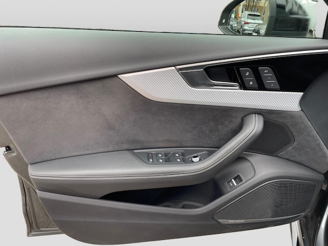 Audi RS4 Avant Quattro