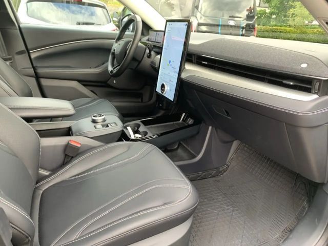 Ford Mustang Mach-E Basis Panorama Navi Digitales Cockpit Memory Sitze