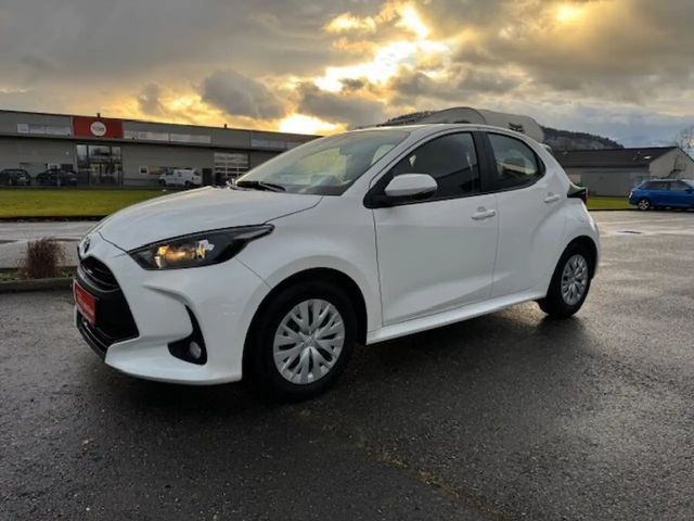 Toyota Yaris Active Hybride VVT-i