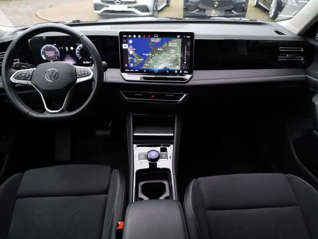 Volkswagen Tiguan 1.5 eTSI Elegance Elegance