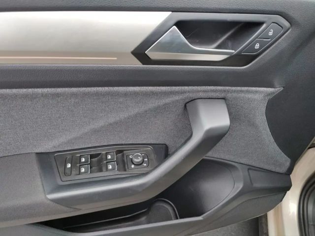 Volkswagen T-Roc 1.5 TSI DSG Move