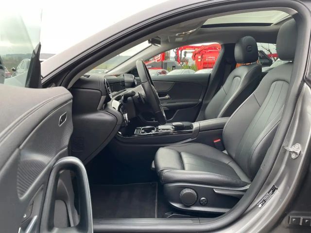 Mercedes-Benz CLA 200 CLA 200 d Shooting Brake