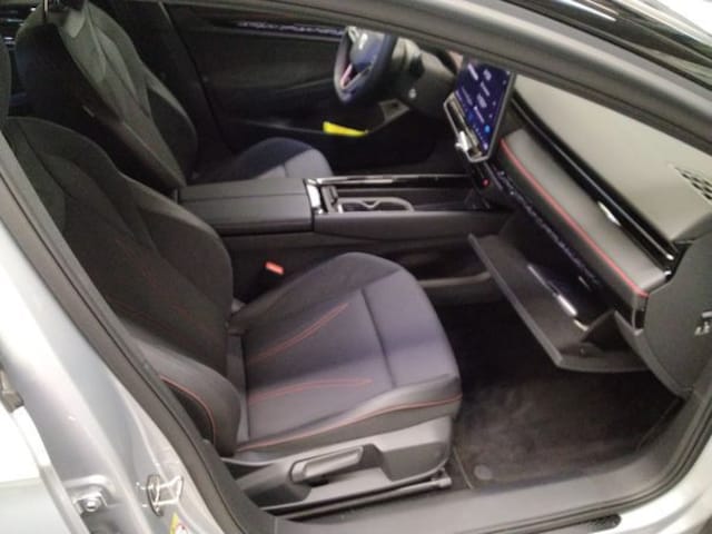 Volkswagen ID.7 340PS NP.74T ACC.5J-G.WÄRMEPUMPE.AHK.AREA-VIEW.NAVI.HUD.LED.APP-C