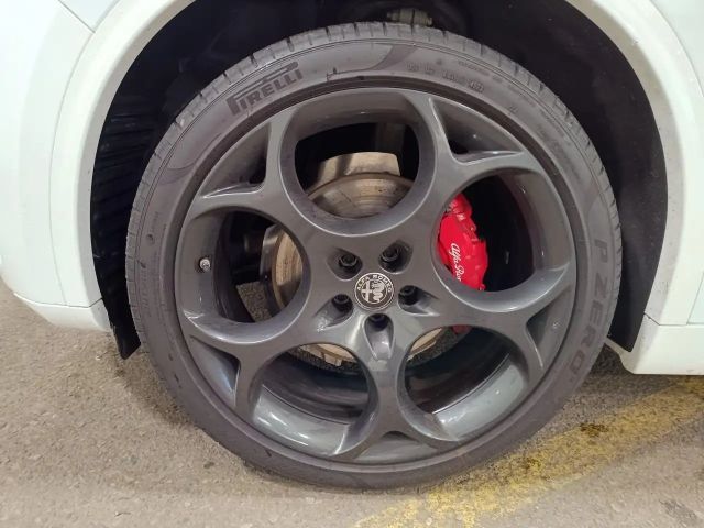 Alfa Romeo Stelvio Q4