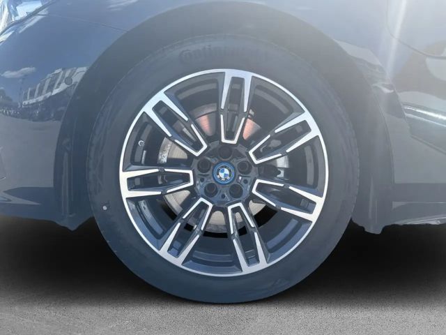 BMW 530 530e M-Sport Touring xDrive