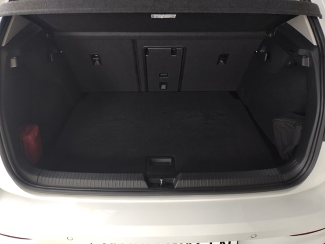 Volkswagen Golf 1.5 eTSI DSG Golf VIII Life