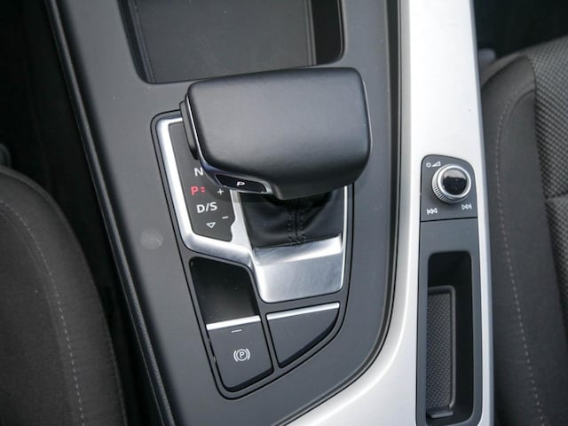 Audi A4 35 TFSI S-Tronic Sedan