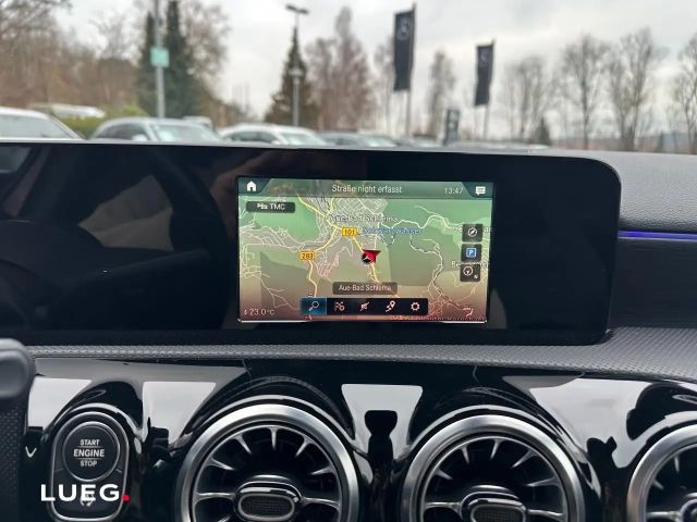 Mercedes-Benz A 180 A 180 d Progressive