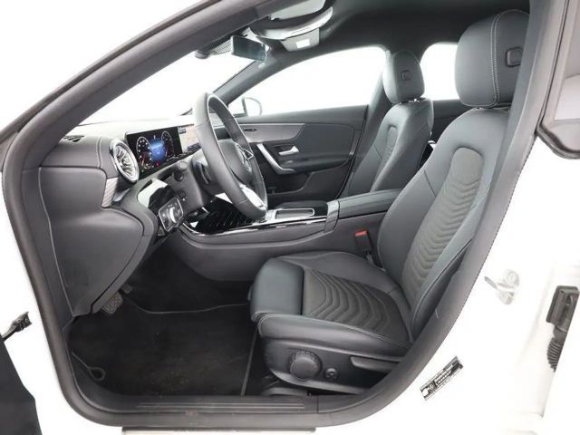 Mercedes-Benz CLA 180 Coupé Progressive