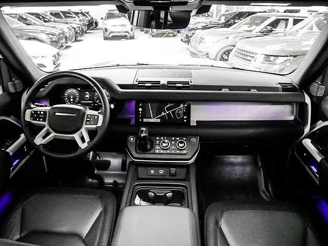 Land Rover Defender 110 Dynamic SE