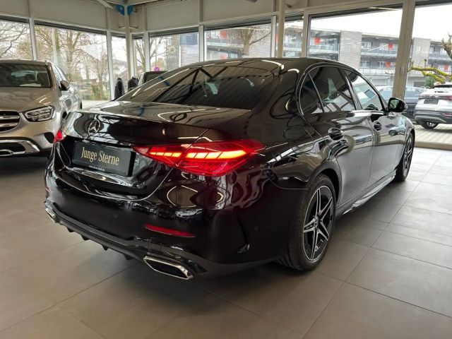 Mercedes-Benz C 220 AMG Line C 220 d Sedan