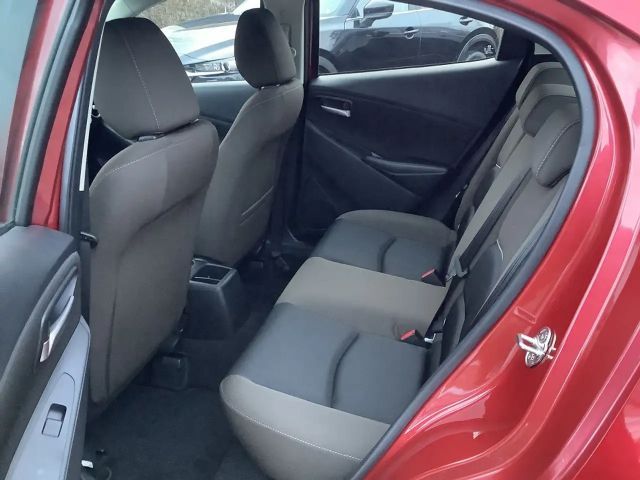 Mazda 2 Center-Line 8fach bereift Garantie bis 11/2028 Cen