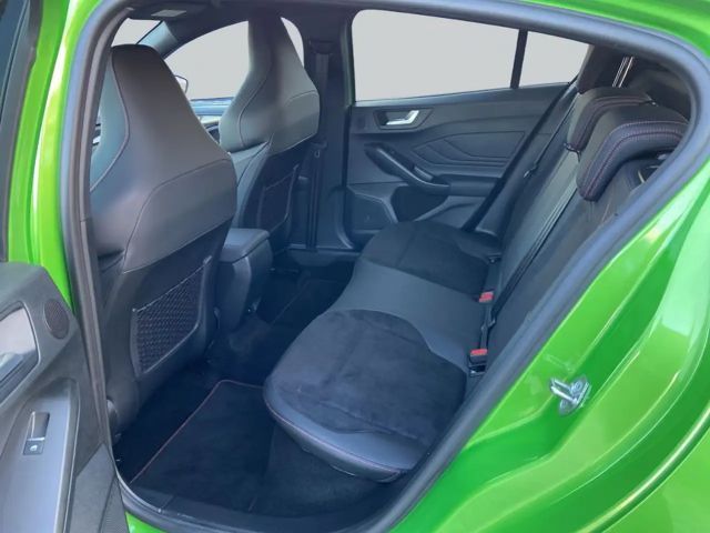 Ford Focus EcoBoost ST Line