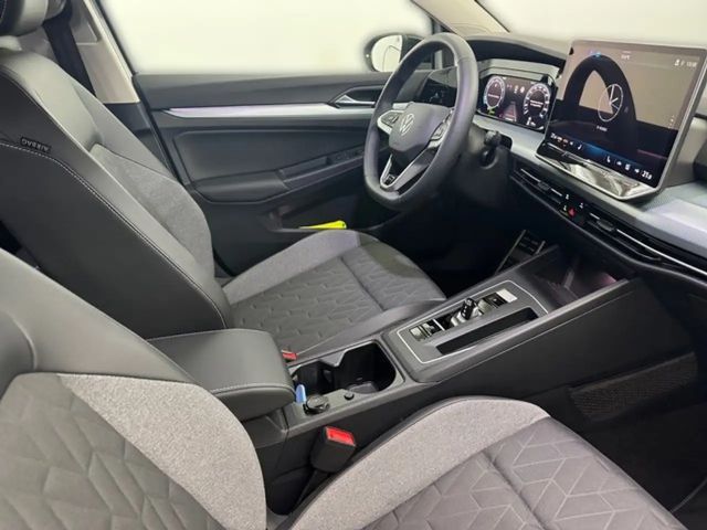 Volkswagen Golf 1.5 eTSI Golf VIII