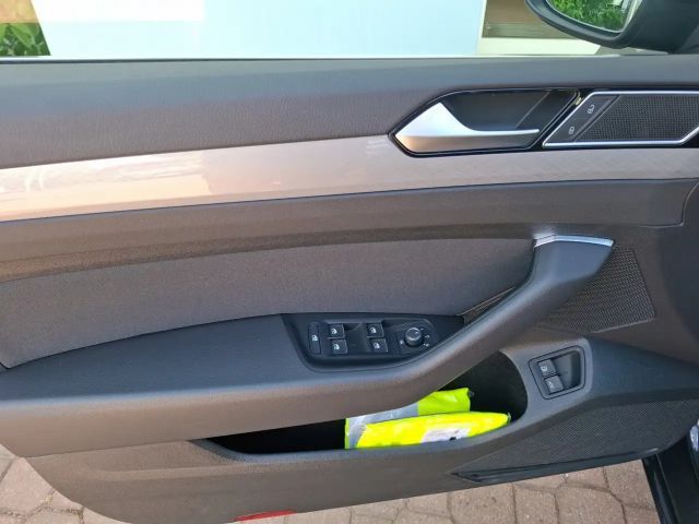 Volkswagen Passat GTE Variant