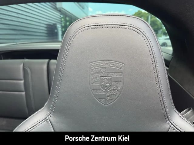 Porsche 992 4S Coupé Targa